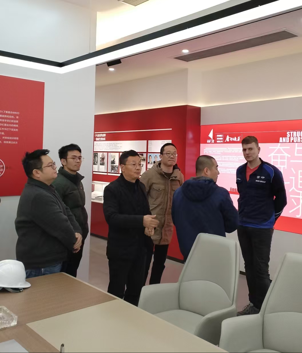 1740043348718871.jpg 4.jpg